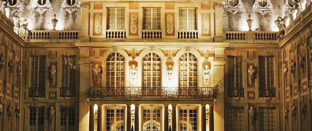 Palace Of Versailles Opens Doors For Night Time Art Show