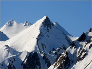 Sar Pass Trek: Unveiling Nature's Majesty for an Unforgettable Staycation Escape